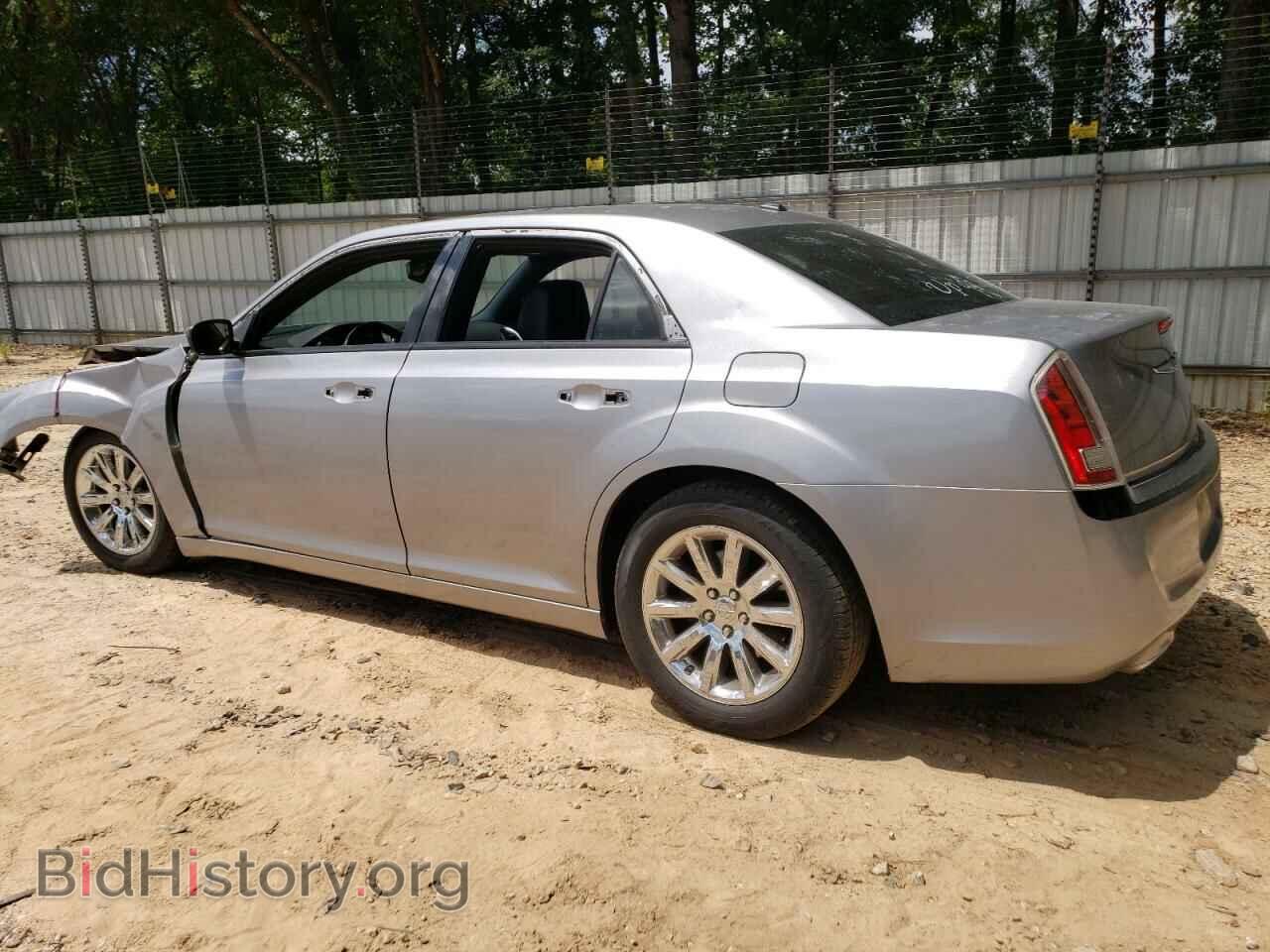 2013 CHRYSLER 300 - VIN: 2C3CCAET5DH572197 - Фото 2