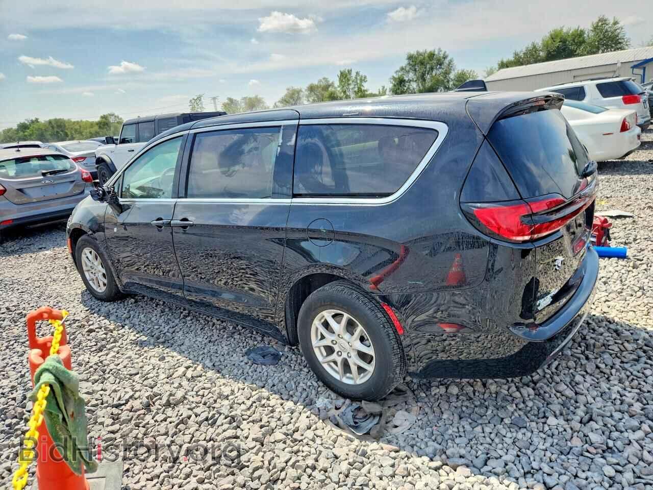 2025 CHRYSLER PACIFICA - VIN: 2C4RC1BG6SR546082 - Photo 2