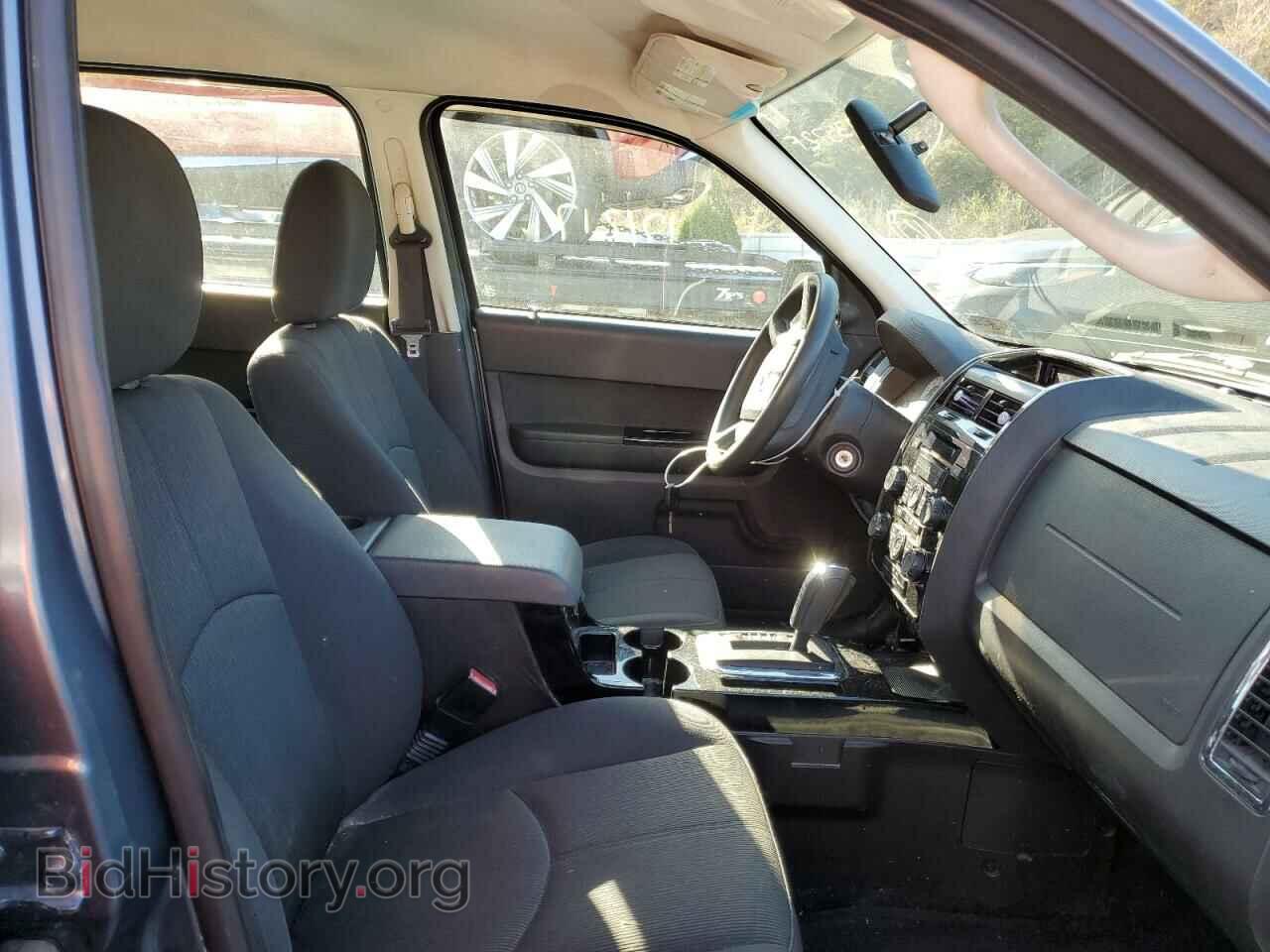 2010 MAZDA TRIBUTE - VIN: 4F2CY0C76AKM01721 - Photo 5