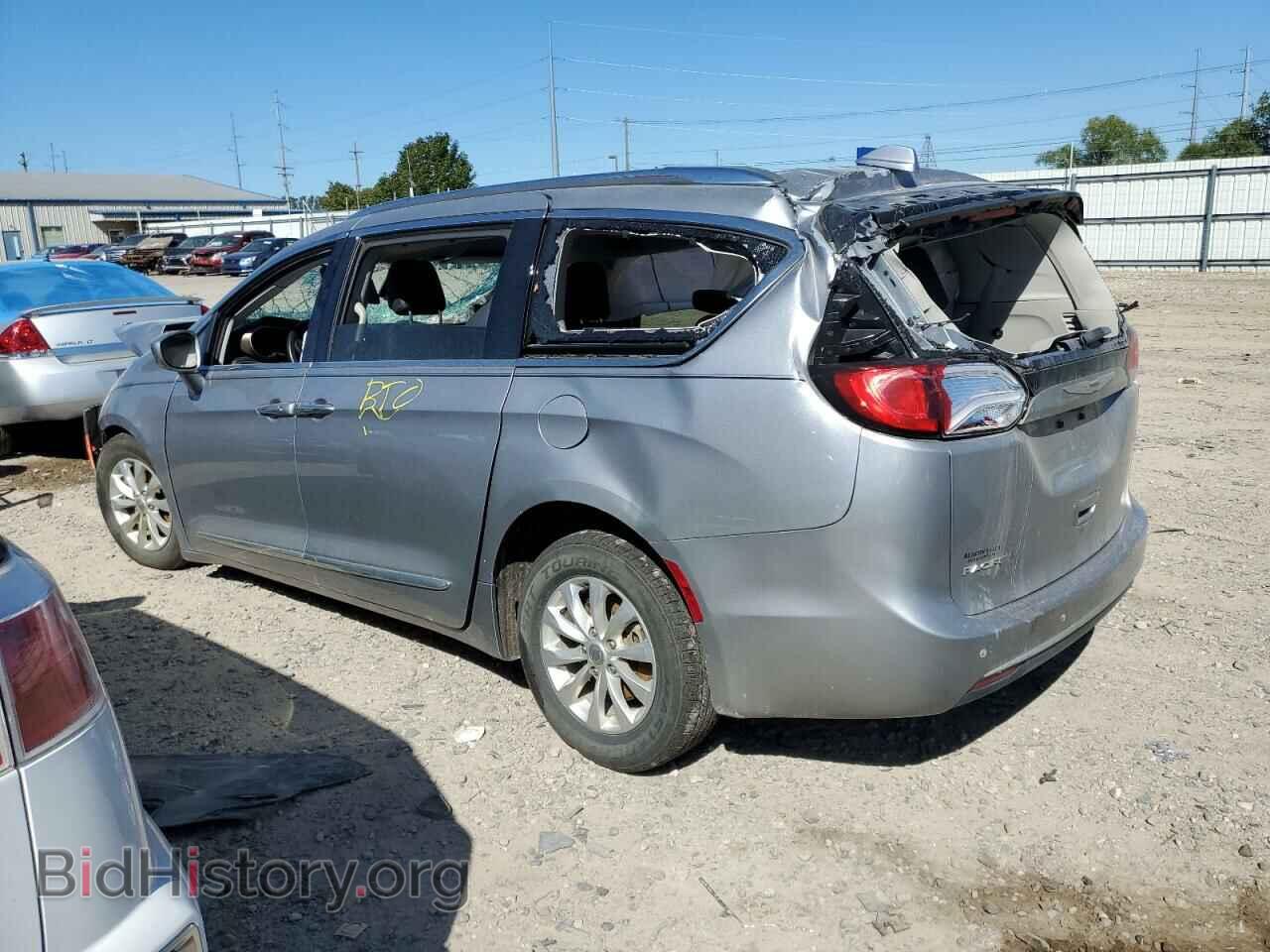 2018 CHRYSLER PACIFICA - VIN: 2C4RC1BG8JR149732 - Фото 2