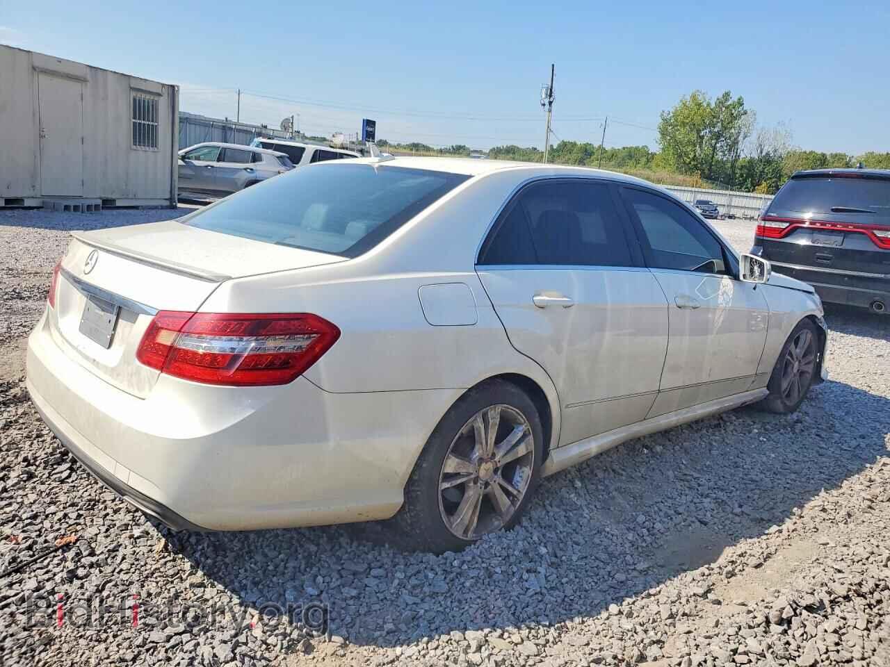 2013 MERCEDES-BENZ E-CLASS - VIN: WDDHF5KB9DA707486 - Photo 3
