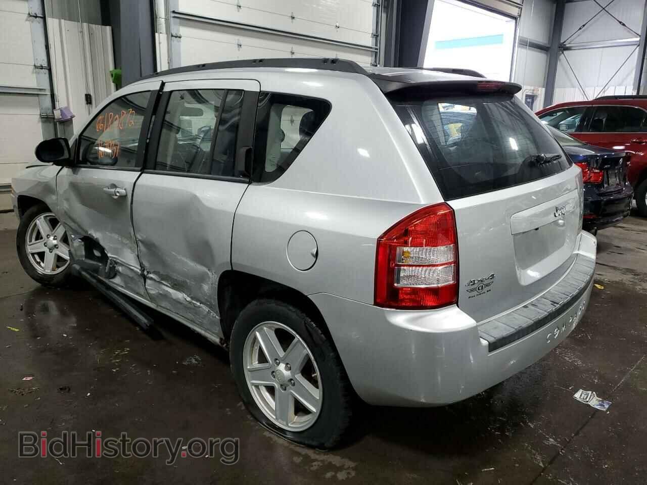 2010 JEEP COMPASS - VIN: 1J4NF4FB4AD591426 - Photo 3