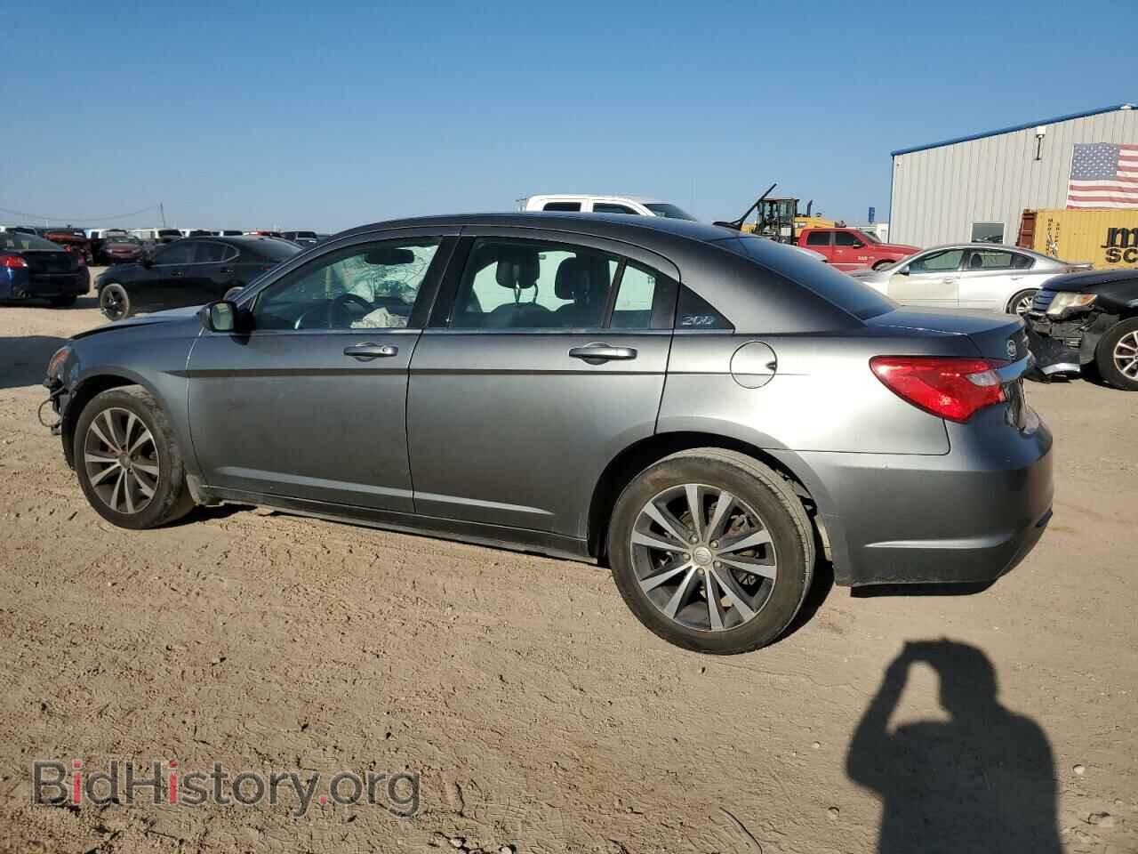 2013 CHRYSLER 200 - VIN: 1C3CCBBB1DN617256 - Фото 2