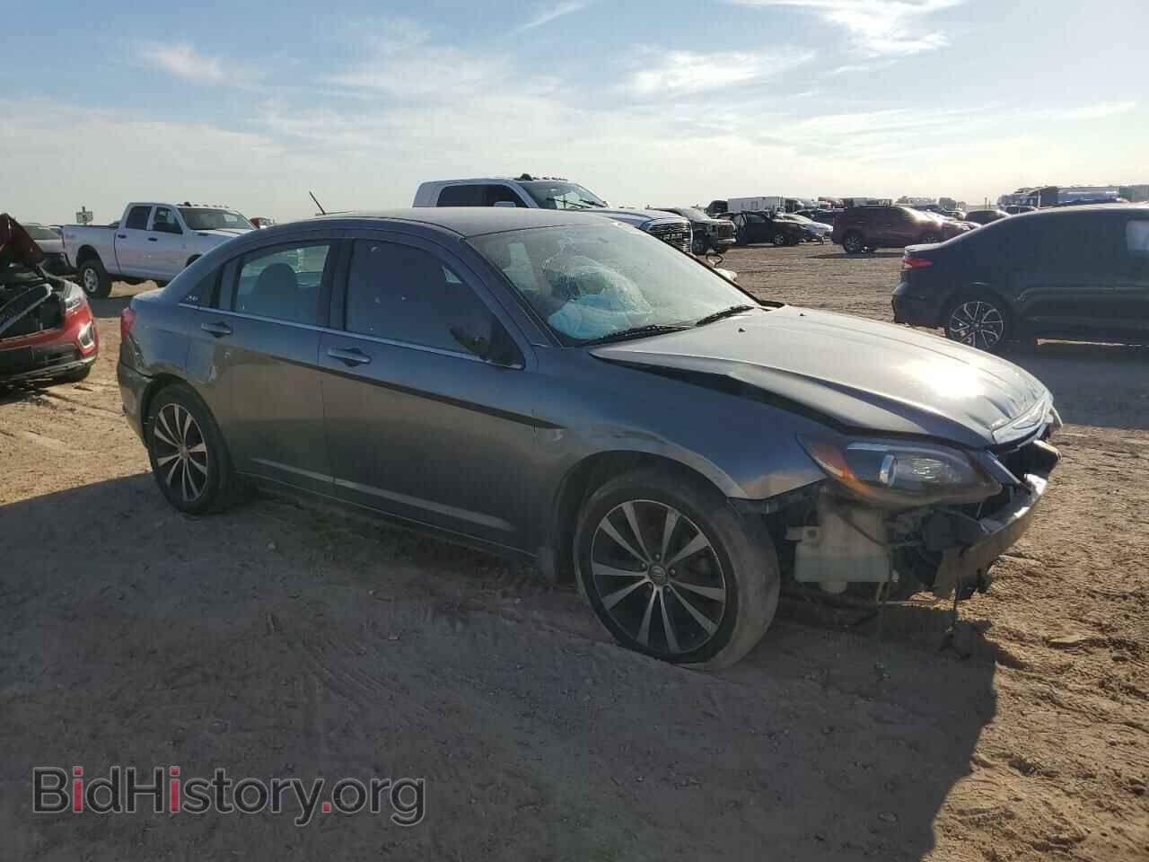 2013 CHRYSLER 200 - VIN: 1C3CCBBB1DN617256 - Фото 4
