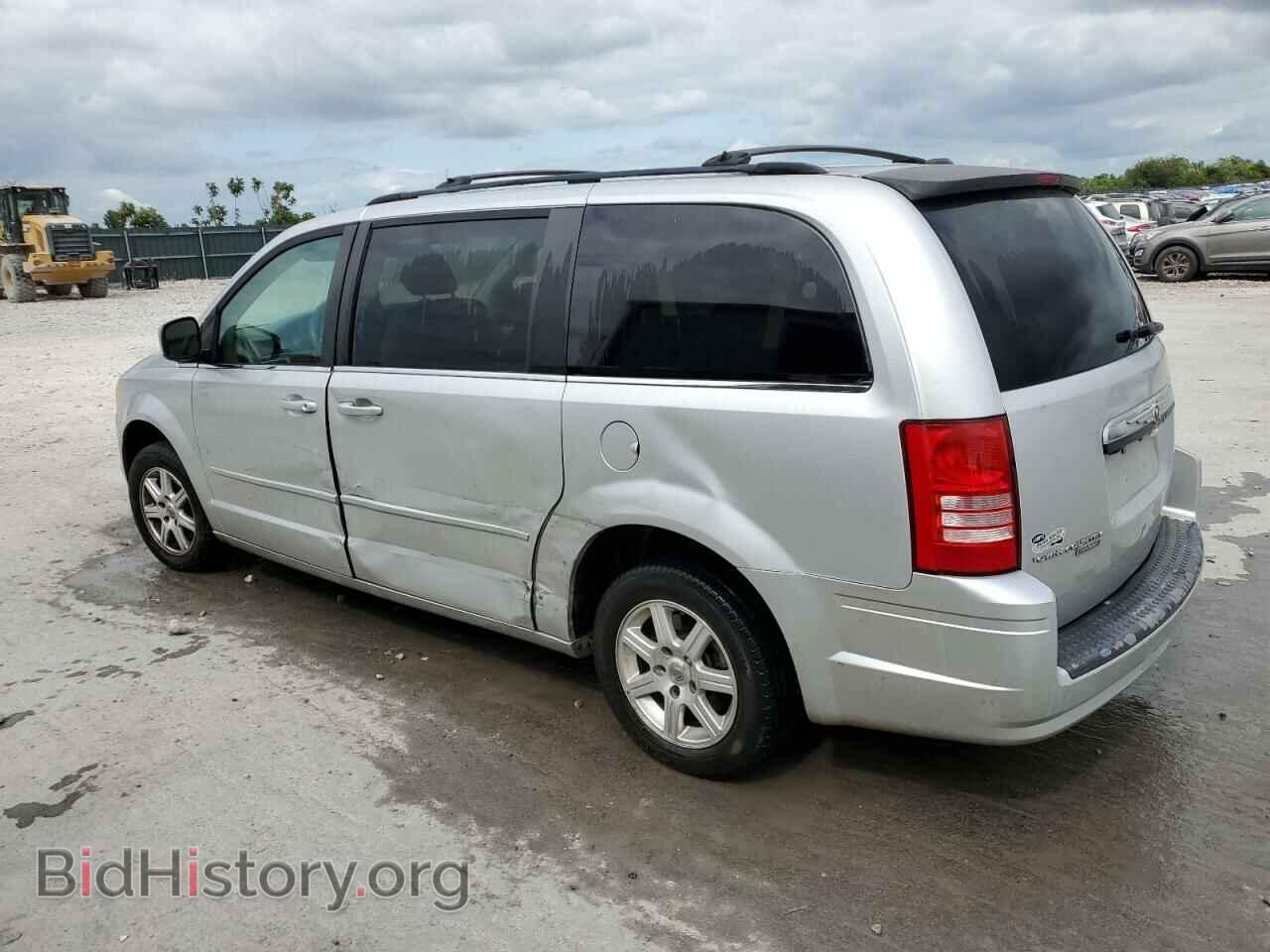 2008 CHRYSLER MINIVAN - VIN: 2A8HR54PX8R600399 - Фото 2
