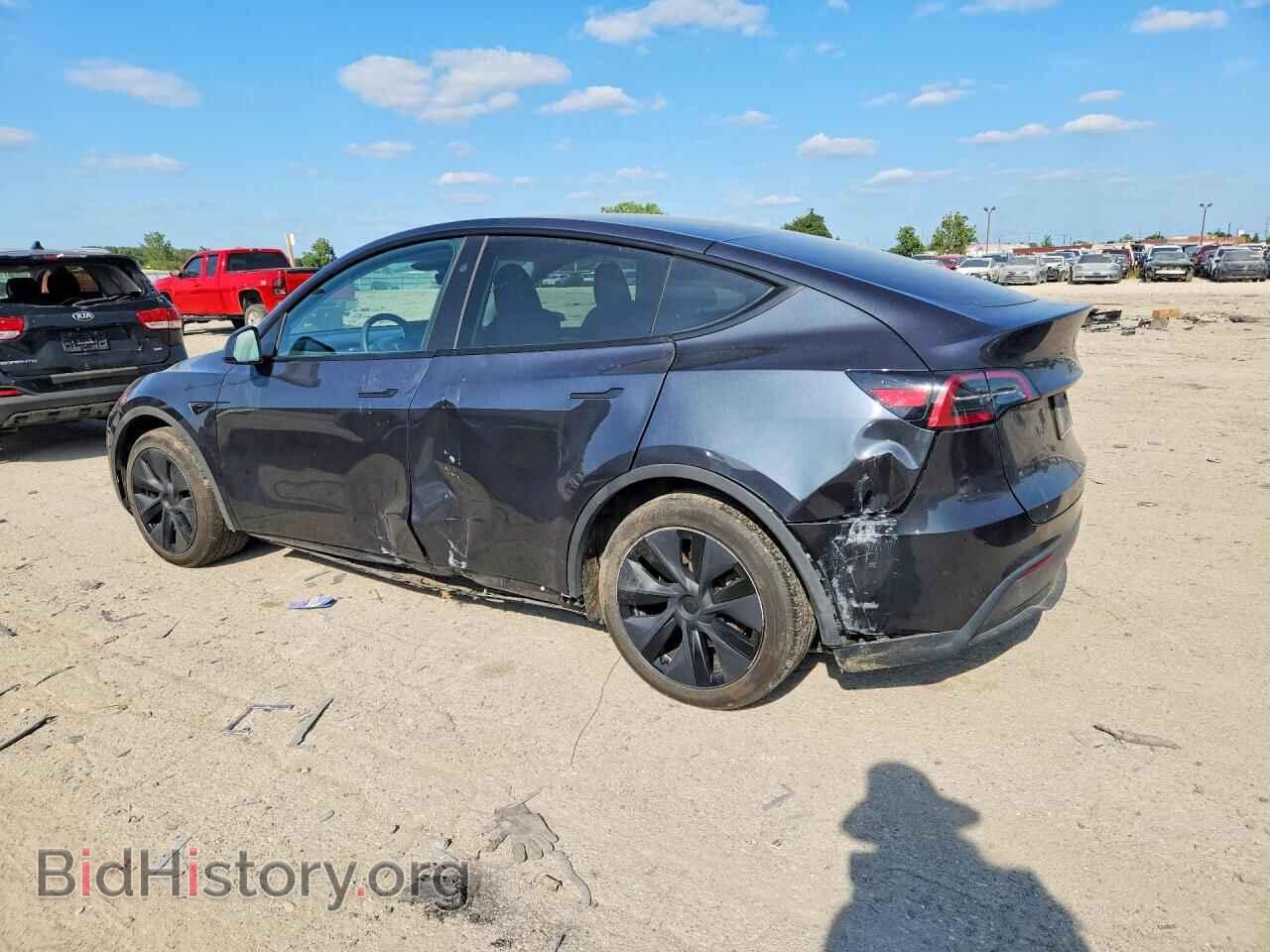 2025 TESLA MODEL Y - VIN: 7SAYGAEE6SF272407 - Фото 2