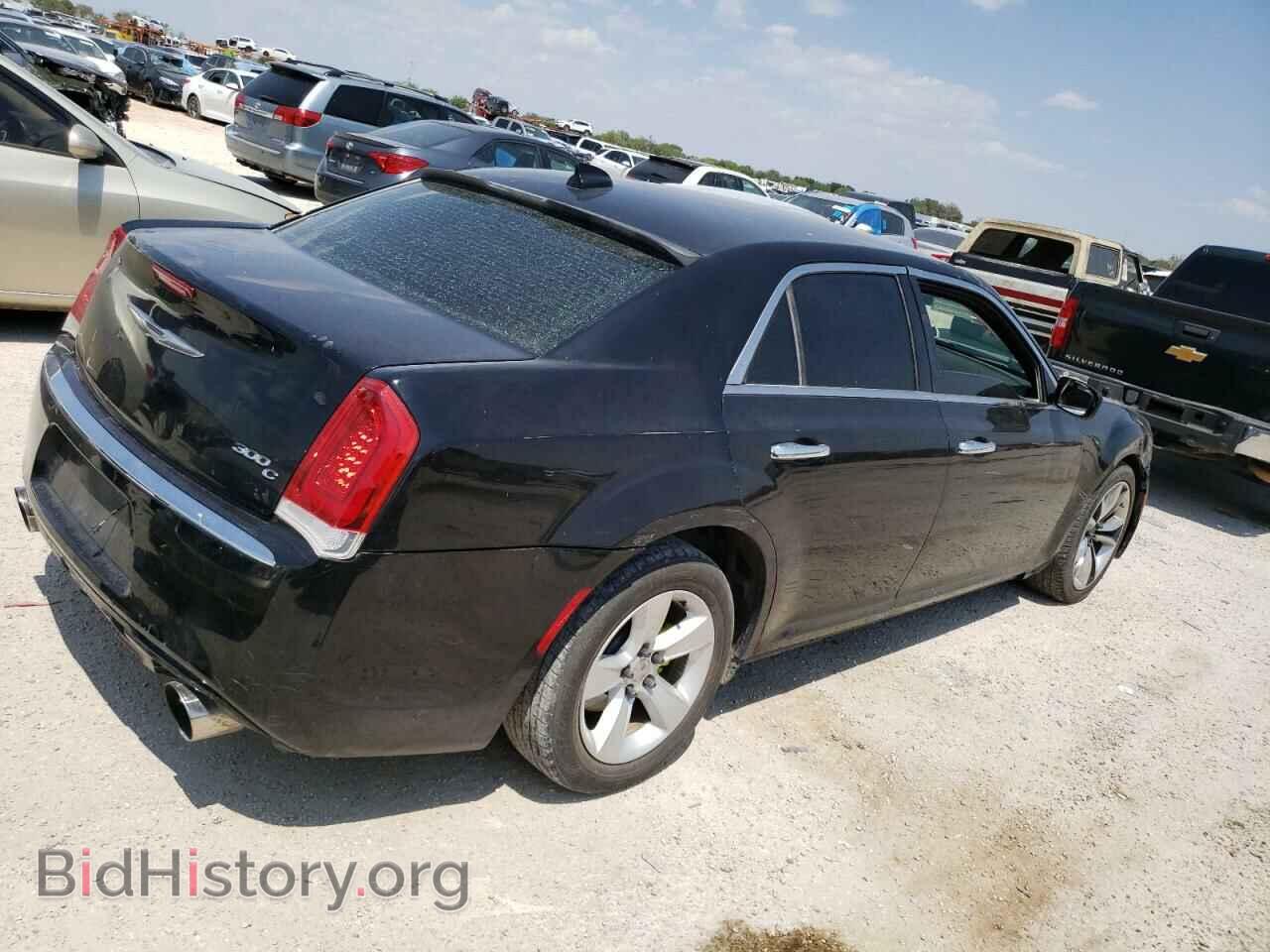 2019 CHRYSLER 300 - VIN: 2C3CCABT8KH682503 - Фото 3