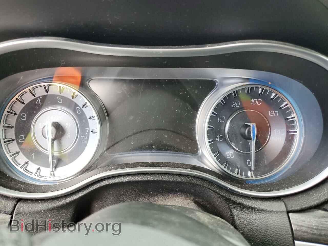 2019 CHRYSLER 300 - VIN: 2C3CCAAG1KH602303 - Фото 9