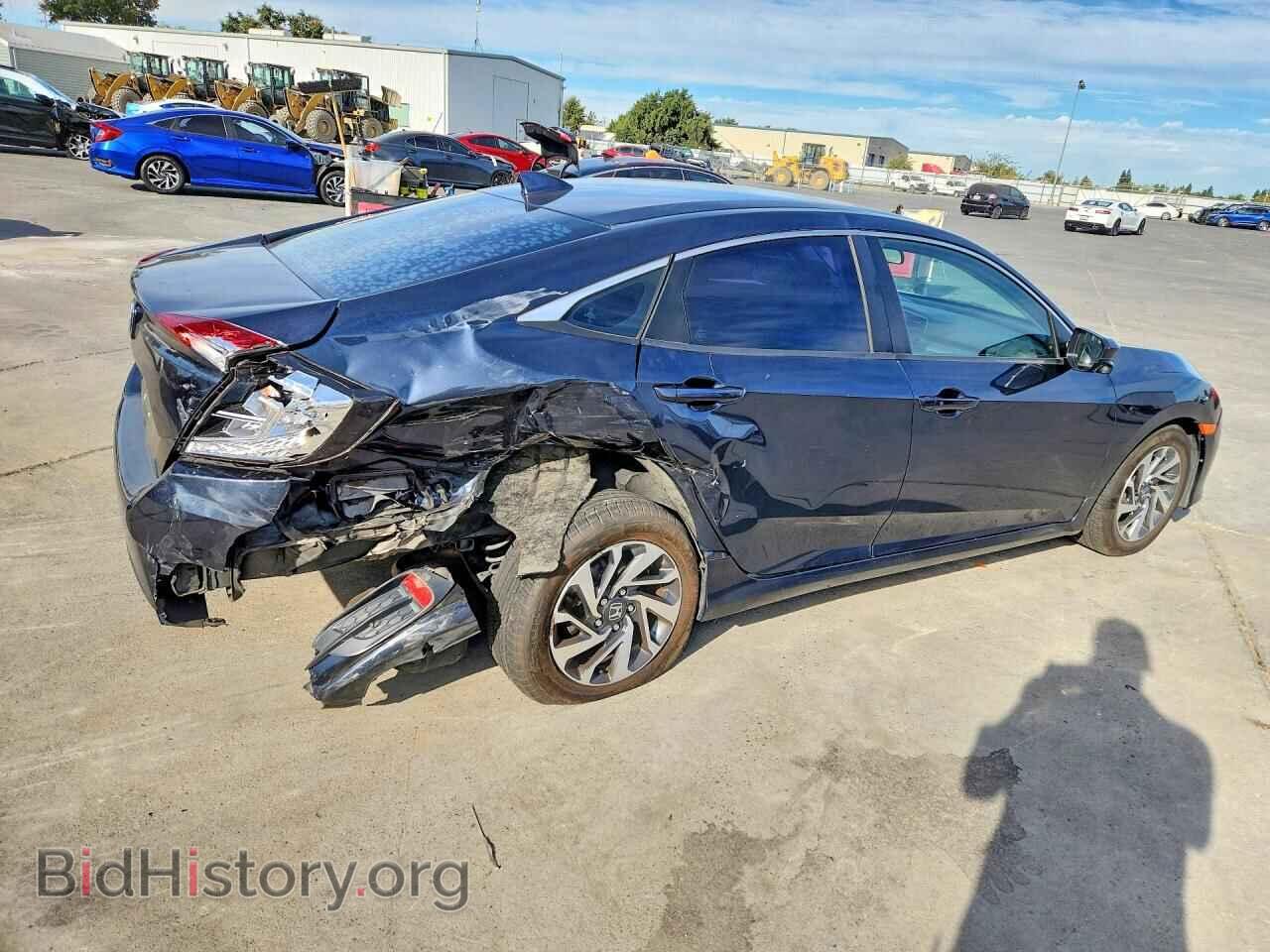 2017 HONDA CIVIC - VIN: 19XFC2F78HE208857 - Фото 3