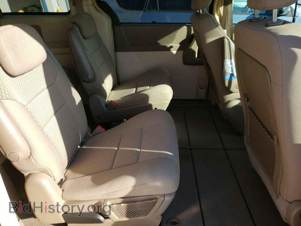 2009 CHRYSLER MINIVAN - VIN: 2A8HR44E79R525221 - Фото 6