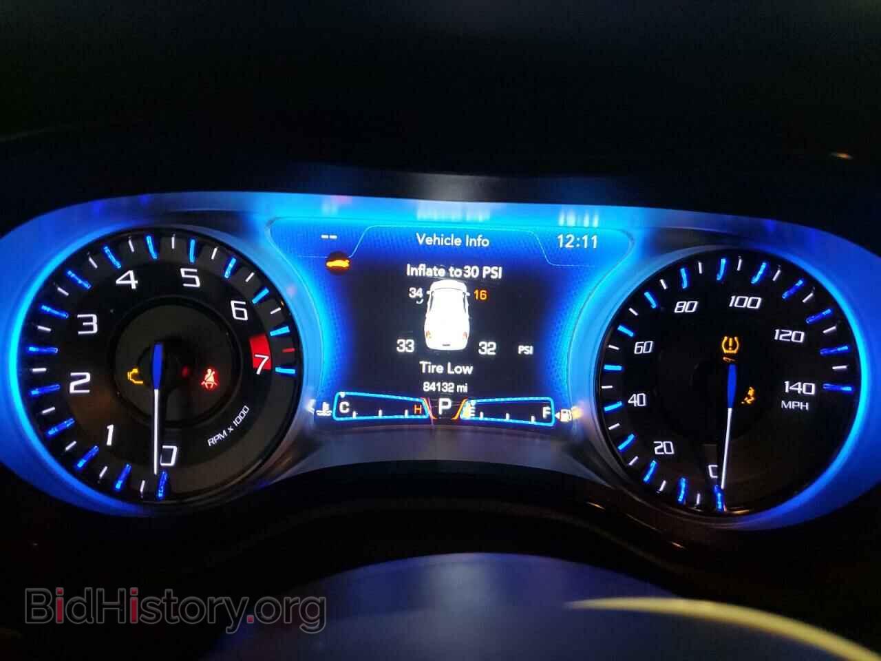 2019 CHRYSLER 300 - VIN: 2C3CCAGG3KH648979 - Photo 9