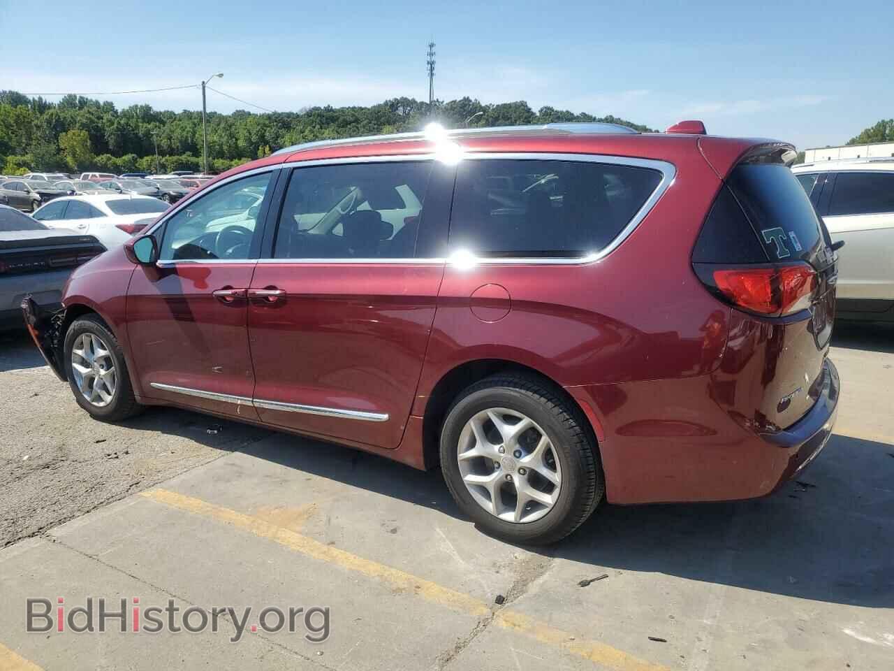2017 CHRYSLER All Models - VIN: 2C4RC1EG9HR633575 - Фото 2