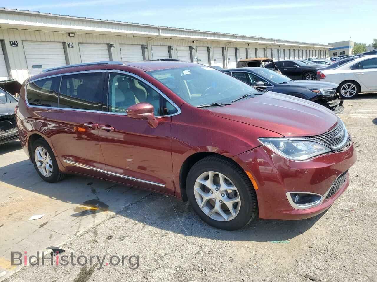 2017 CHRYSLER All Models - VIN: 2C4RC1EG9HR633575 - Фото 4
