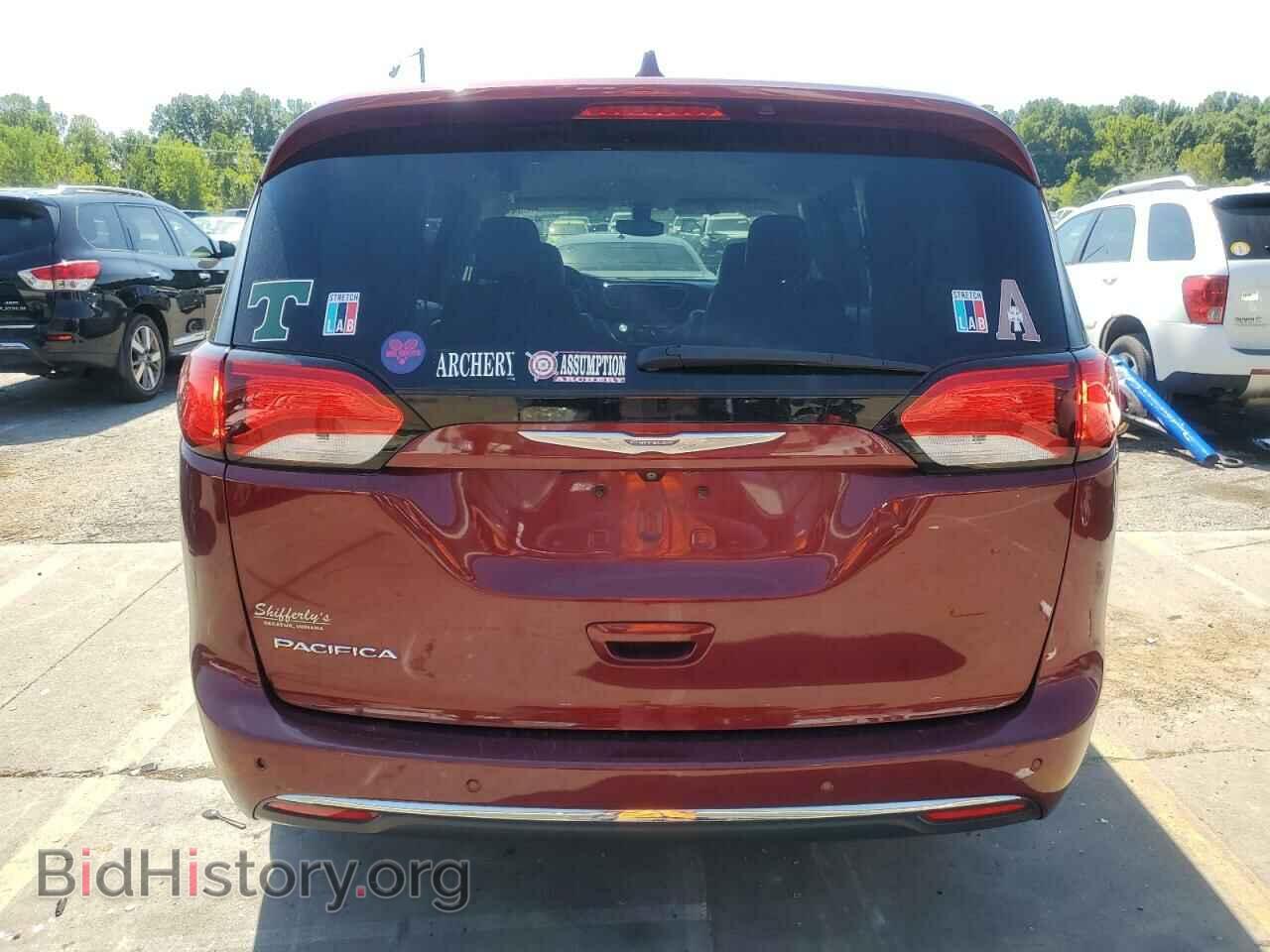 2017 CHRYSLER All Models - VIN: 2C4RC1EG9HR633575 - Фото 6