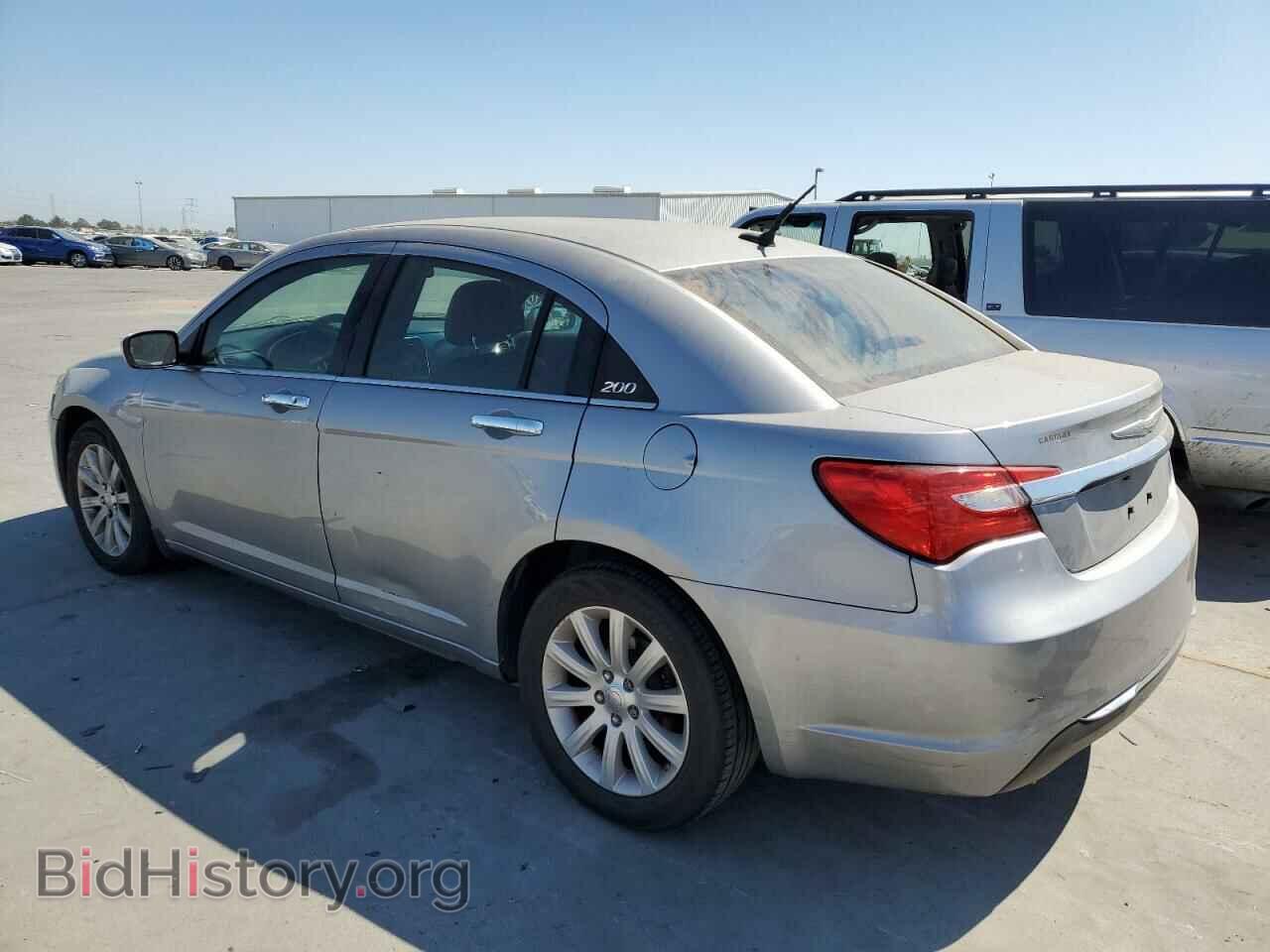 2013 CHRYSLER 200 - VIN: 1C3CCBCG1DN546134 - Фото 2
