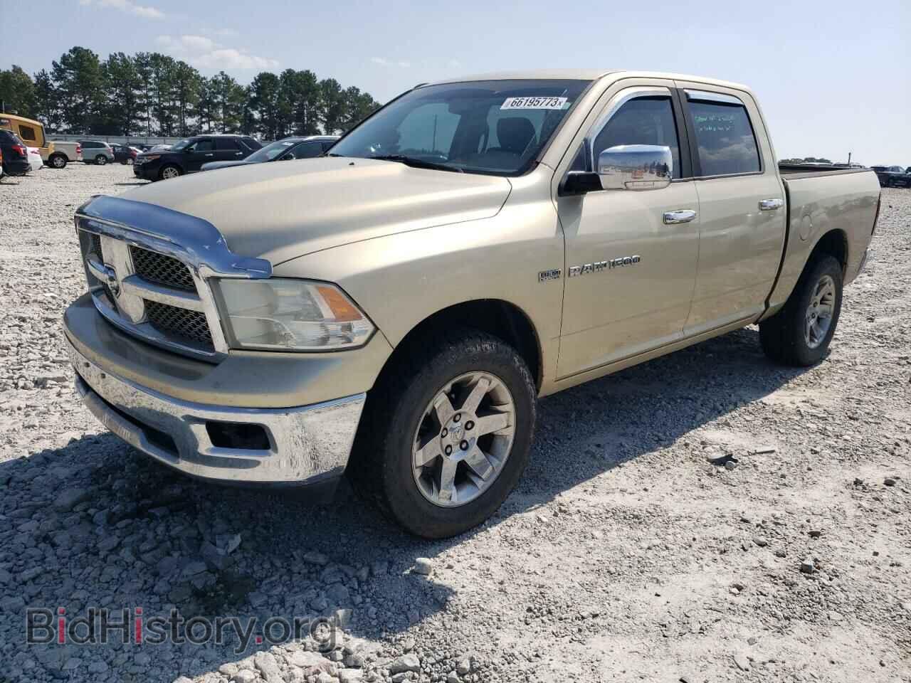 Photo 1D7RB1CT7BS570359 - DODGE All Models 2011