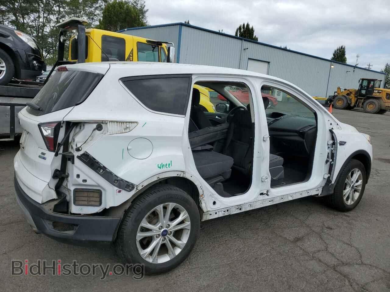 2018 FORD ESCAPE - VIN: 1FMCU9GDXJUB62075 - Фото 3