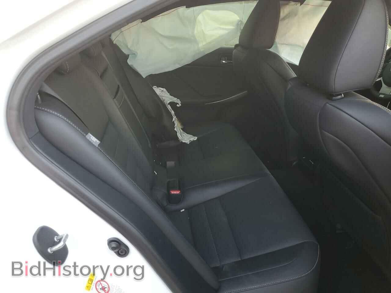 2016 LEXUS IS - VIN: JTHBA1D22G5038686 - Фото 6