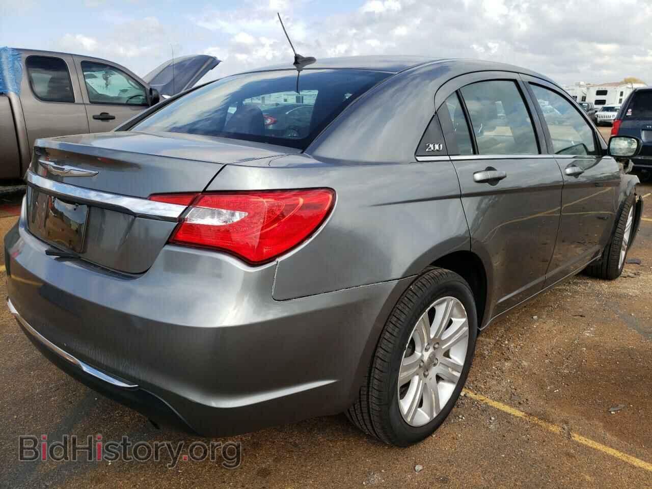 2013 CHRYSLER 200 - VIN: 1C3CCBAB1DN704513 - Фото 4