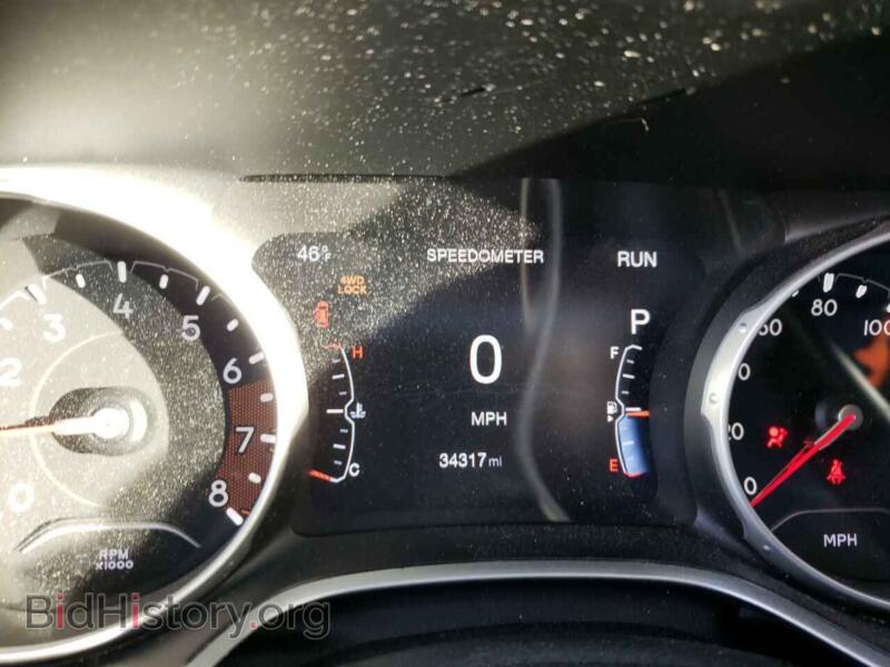 2017 Jeep COMPASS (VIN 3C4NJDBB2HT665599) — photo 8 of 10