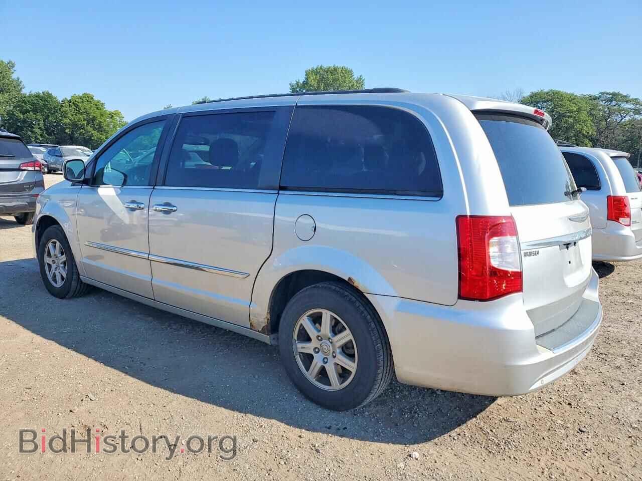 2011 CHRYSLER MINIVAN - VIN: 2A4RR5DG3BR712345 - Photo 2