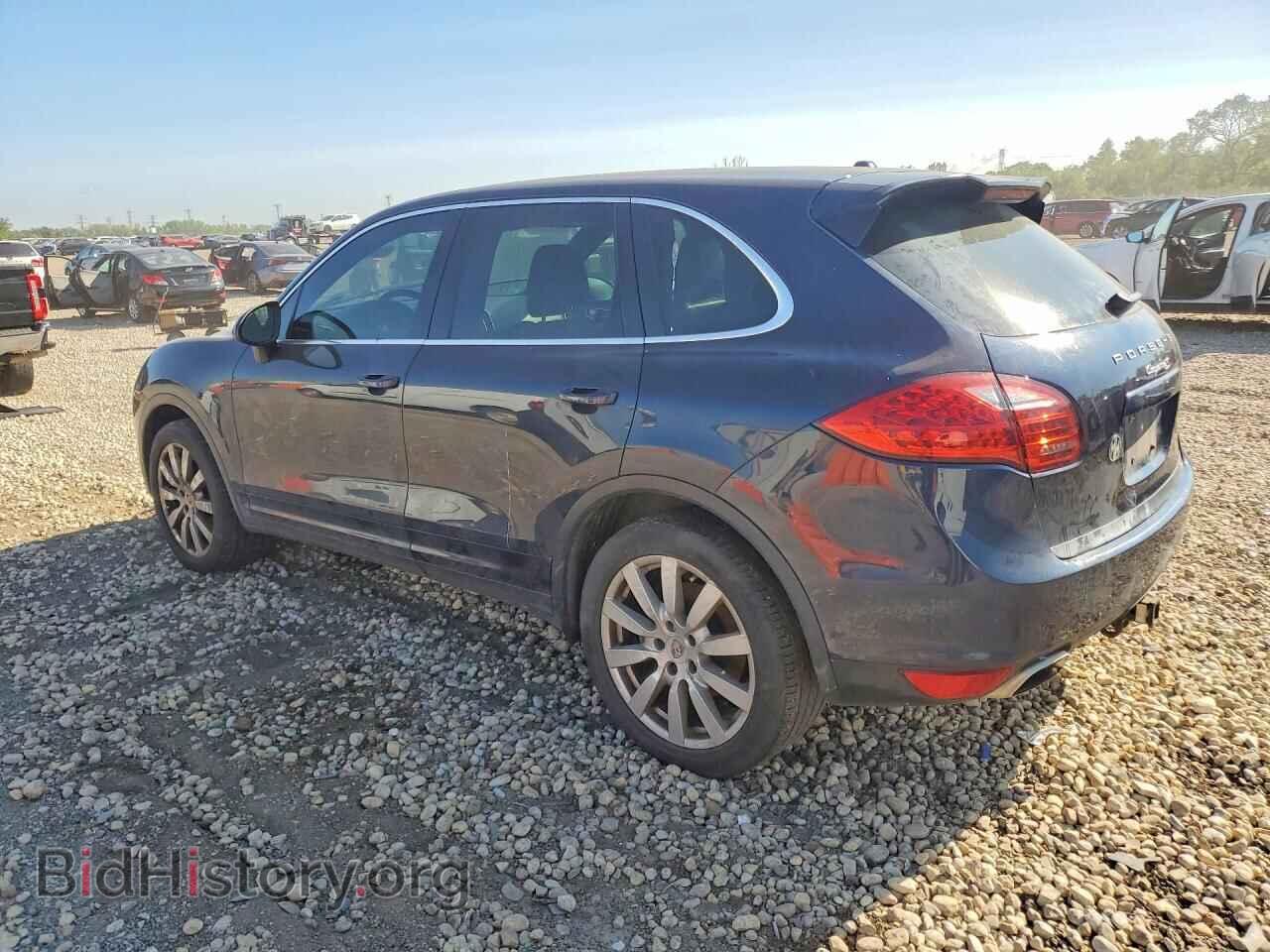 2011 PORSCHE CAYENNE - VIN: WP1AB2A26BLA47754 - Photo 2