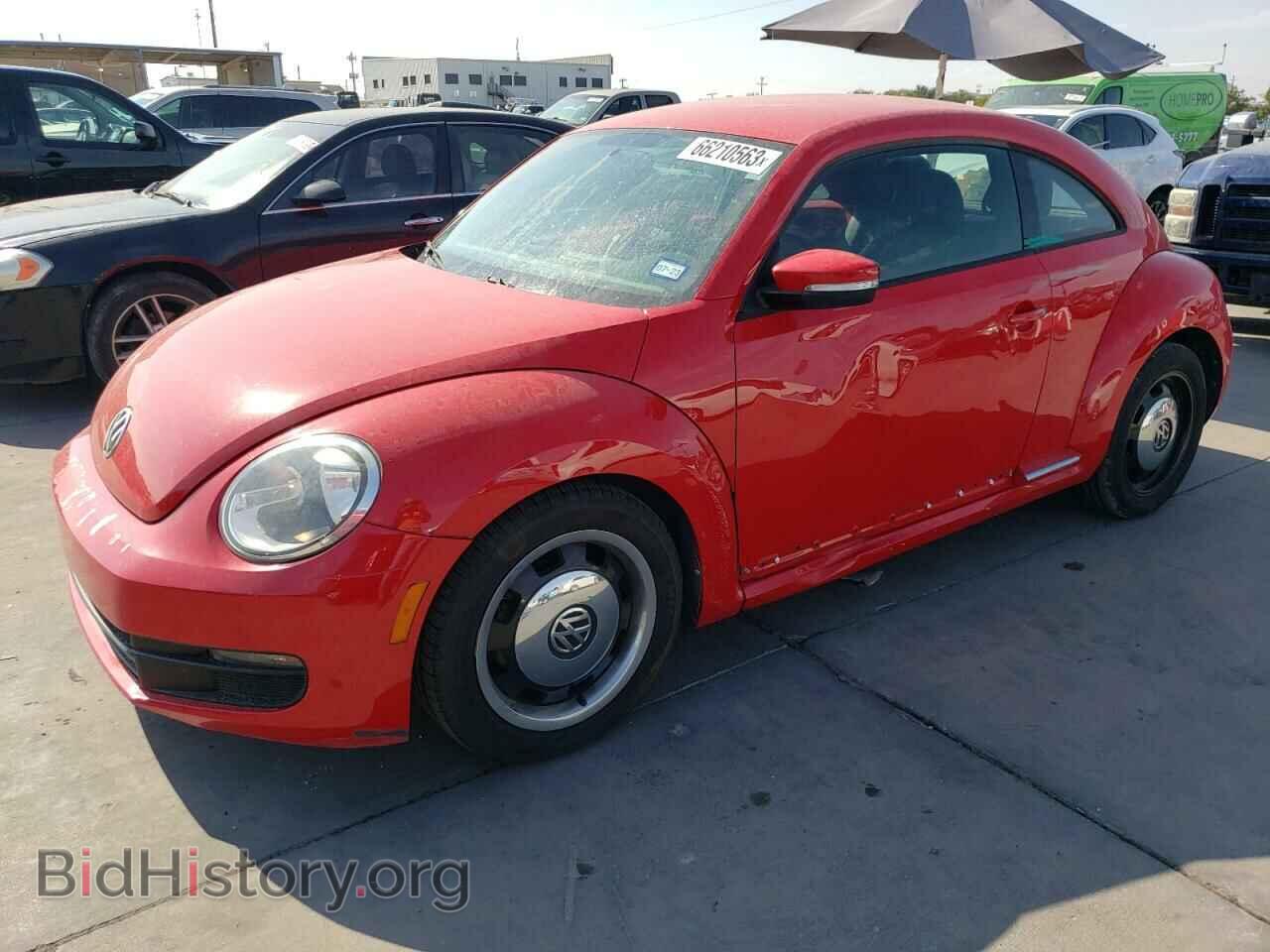 Фотография 3VWJX7AT2CM661982 - VOLKSWAGEN BEETLE 2012
