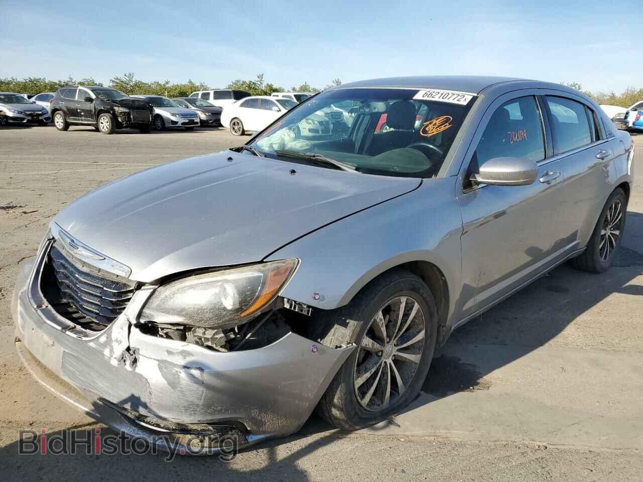 2013 CHRYSLER 200 - VIN: 1C3CCBBB9DN609387 - Фото 2
