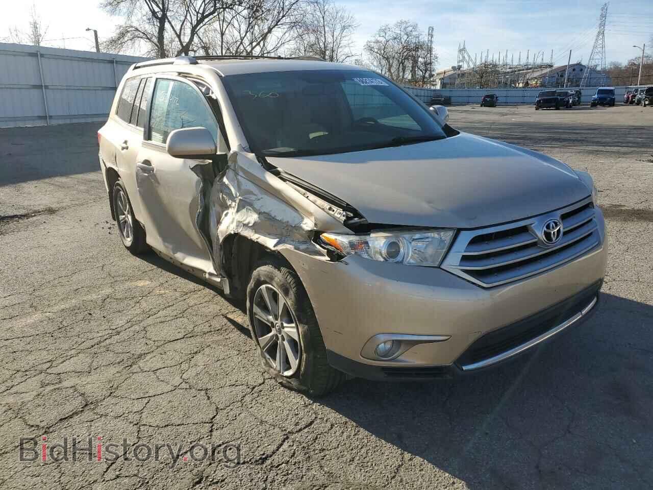 Photo 5TDBK3EH4BS070880 - TOYOTA HIGHLANDER 2011