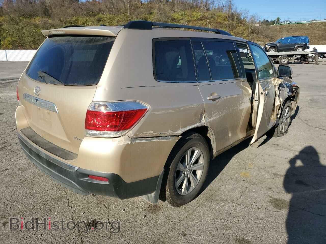 2011 TOYOTA HIGHLANDER - VIN: 5TDBK3EH4BS070880 - Фото 4