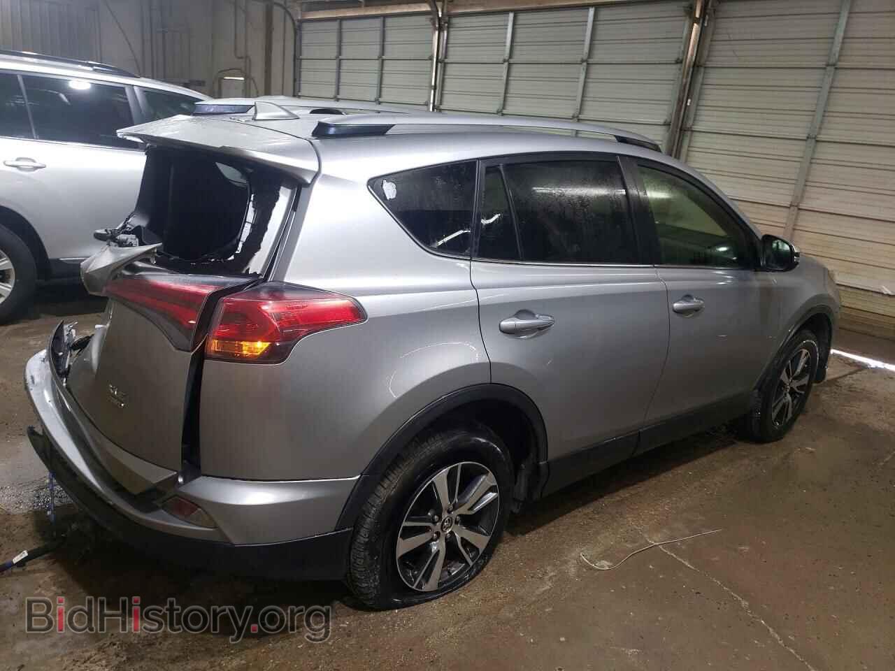 2018 TOYOTA RAV4 - VIN: JTMRFREV7JD235259 - Фото 3
