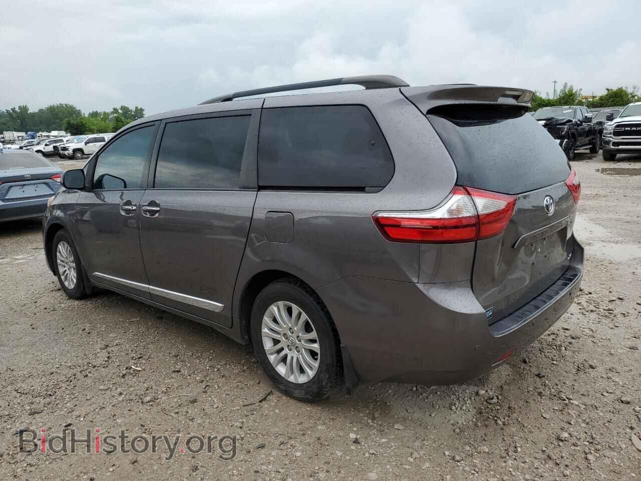 2017 TOYOTA All Models - VIN: 5TDYZ3DC3HS899685 - Фото 2