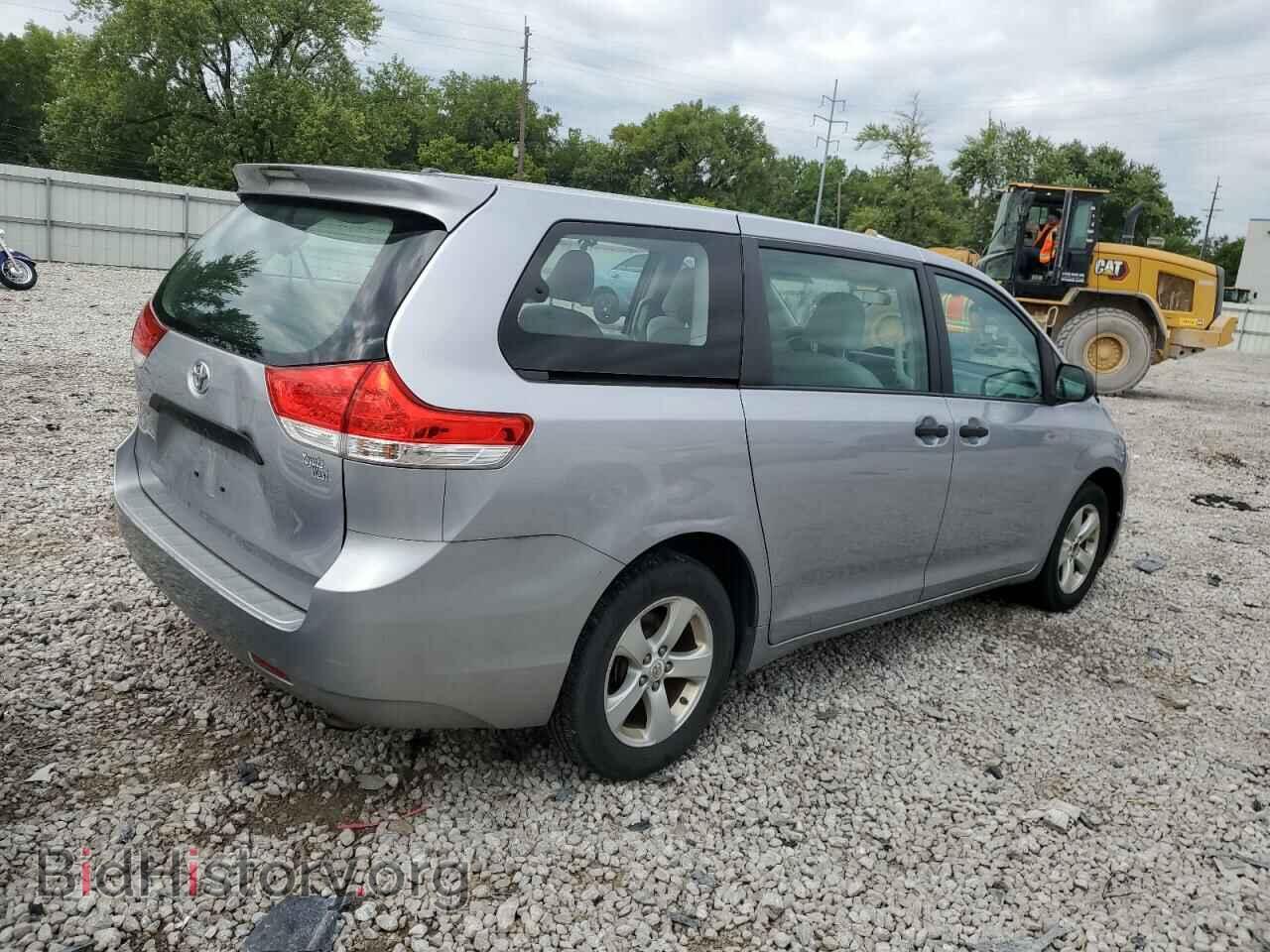 2012 TOYOTA SIENNA - VIN: 5TDKA3DC9CS010281 - Фото 3
