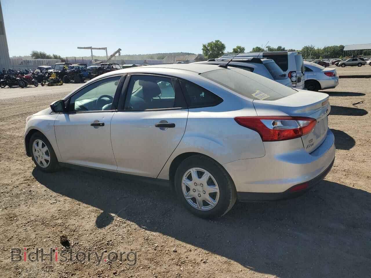 2013 FORD FOCUS - VIN: 1FADP3E22DL381658 - Фото 2