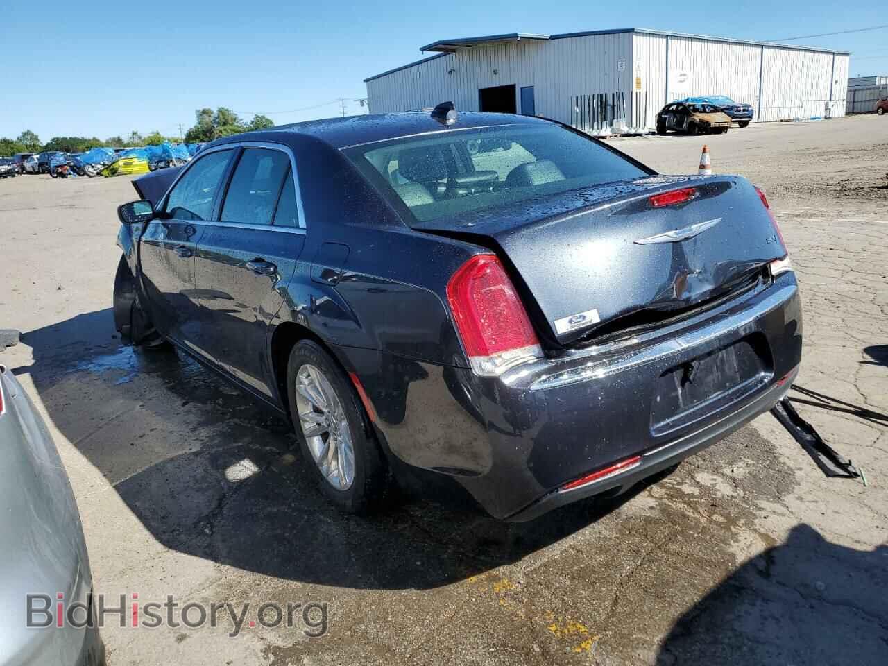 2017 CHRYSLER 300 - VIN: 2C3CCAAG8HH521775 - Фото 2