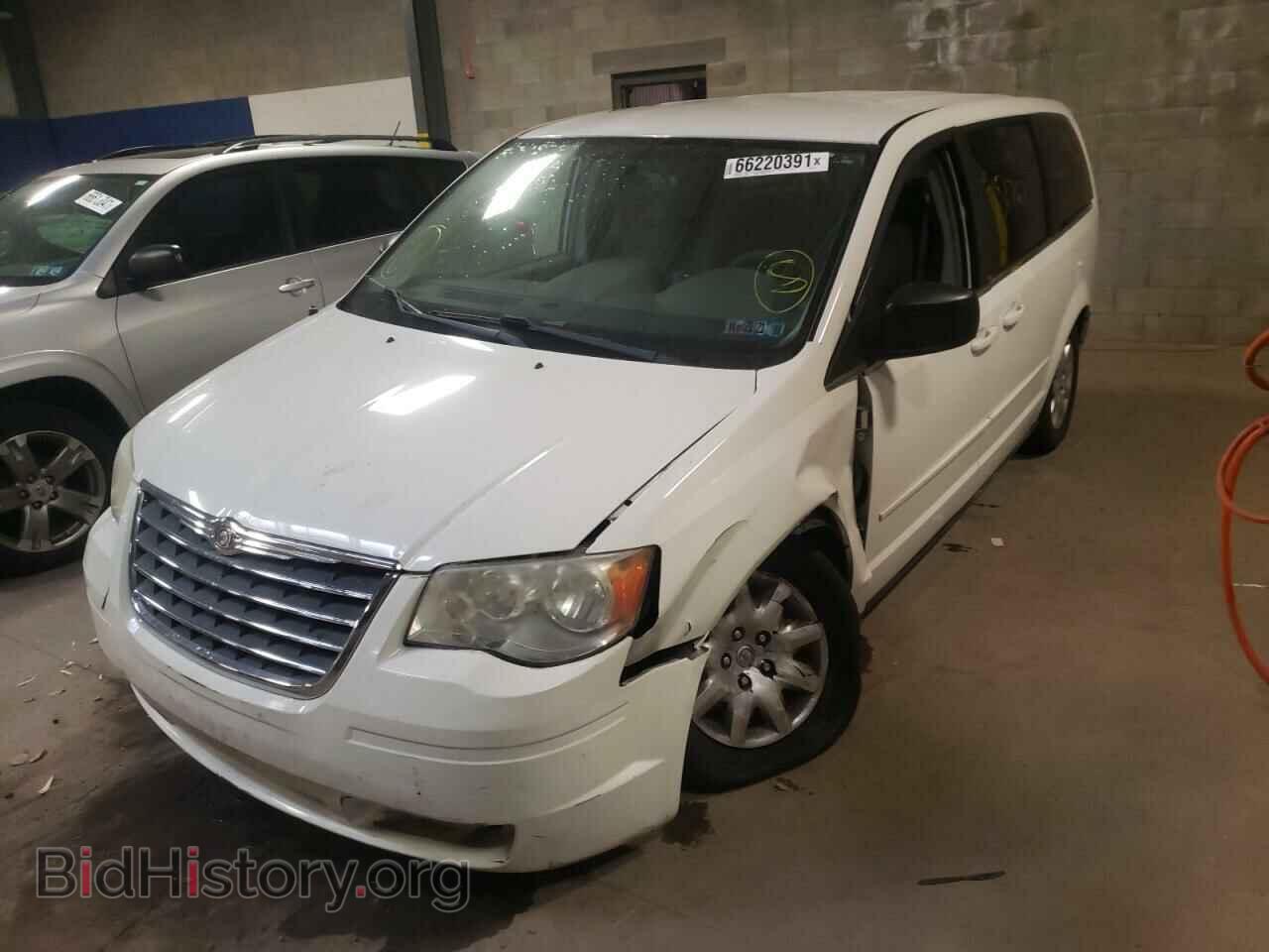 2010 CHRYSLER MINIVAN - VIN: 2A4RR4DE6AR257689 - Фото 2