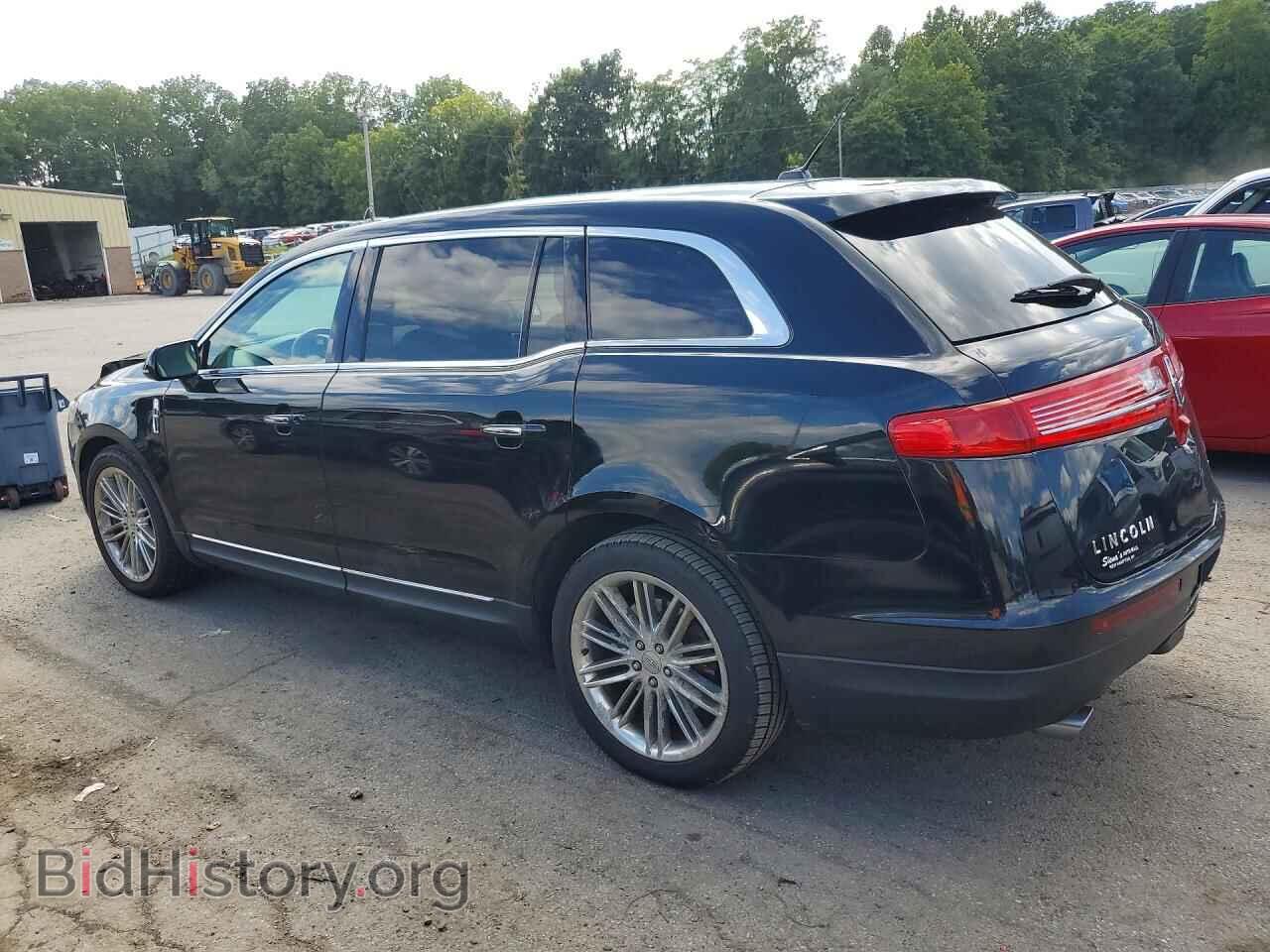 2016 LINCOLN MKT - VIN: 2LMHJ5AT4GBL01014 - Фото 2
