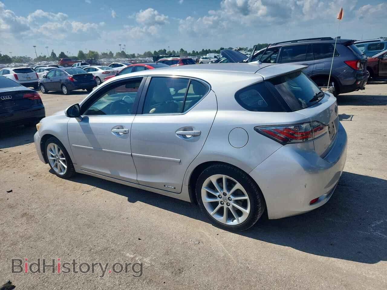 2011 LEXUS CT 200 - VIN: JTHKD5BH5B2007013 - Photo 2