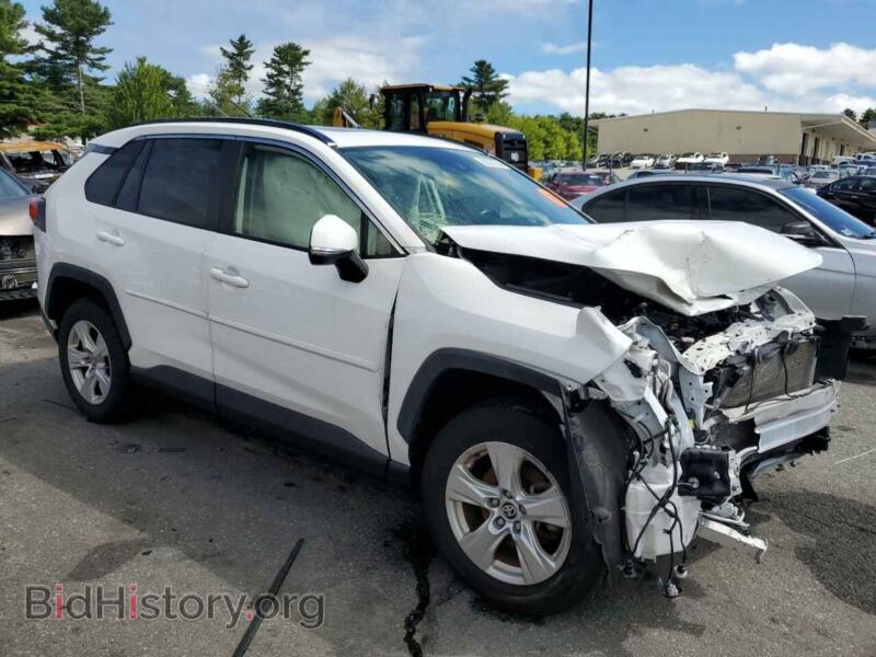 2020 Toyota RAV4 (VIN JTMP1RFV5LD524941) — фото 4 из 13