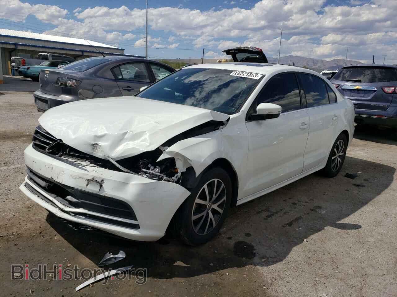 Фотография 3VWDB7AJ4HM281642 - VOLKSWAGEN JETTA 2017