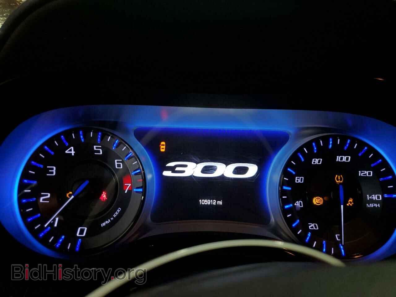 2018 CHRYSLER 300 - VIN: 2C3CCABG4JH165099 - Фото 9