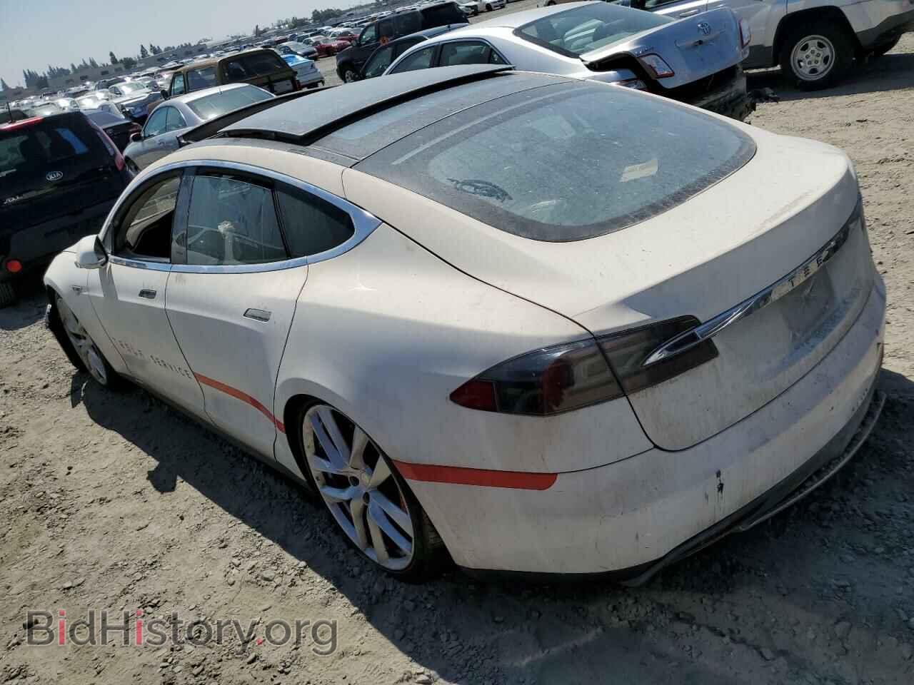 2014 TESLA MODEL S - VIN: 5YJSA1H20EFP66420 - Фото 2
