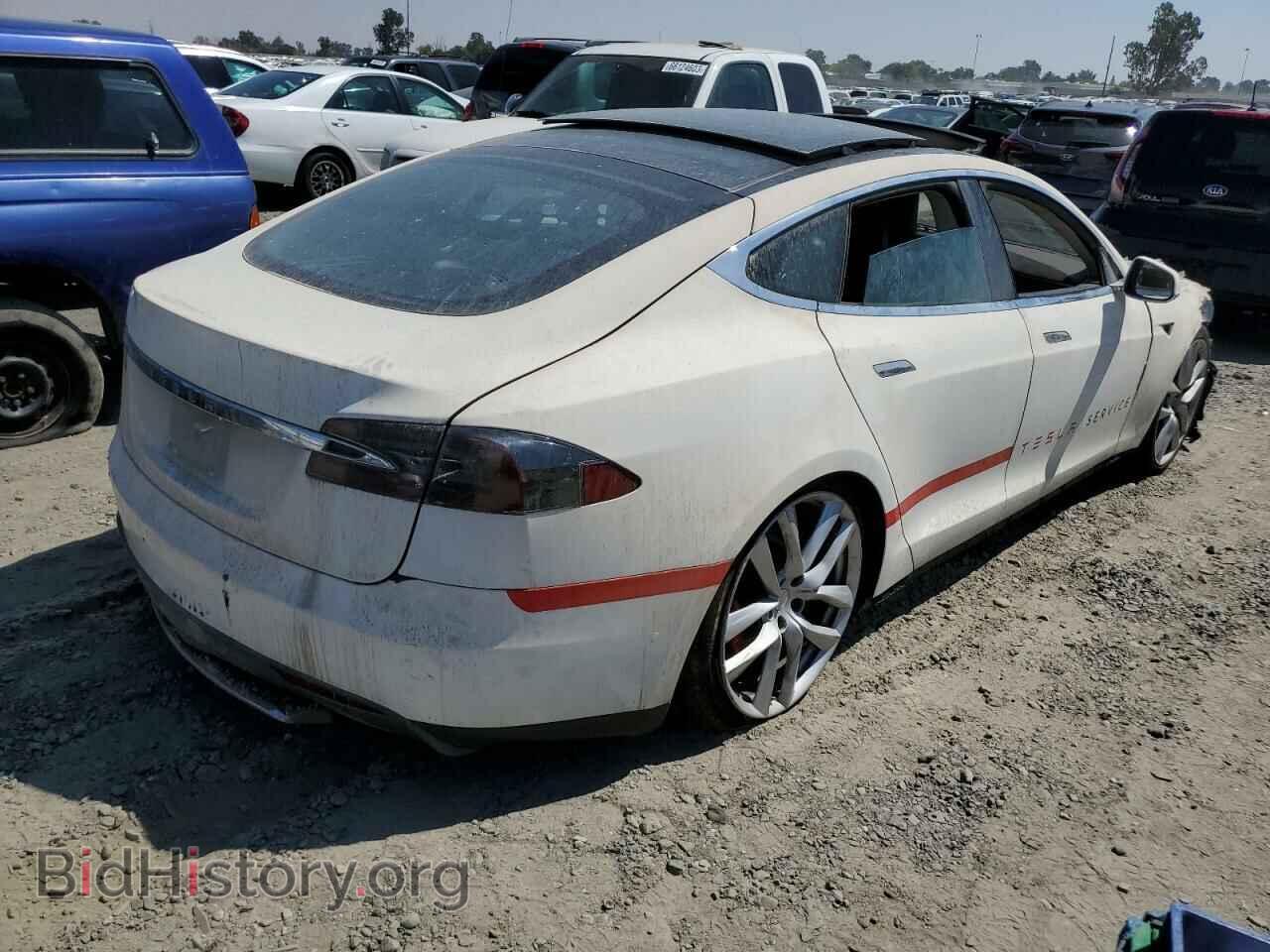 2014 TESLA MODEL S - VIN: 5YJSA1H20EFP66420 - Фото 3