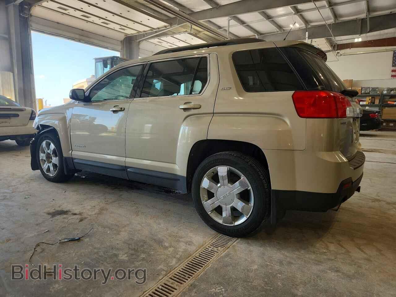 2011 GMC TERRAIN - VIN: 2CTFLVE52B6275855 - Photo 2