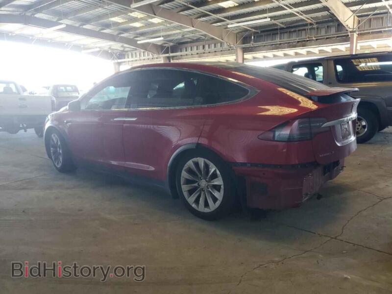 2017 Tesla MODEL X (VIN 5YJXCBE21HF046123) — фото 2 из 13