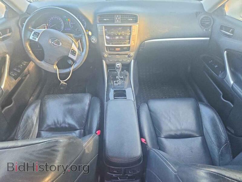 2012 Lexus IS (VIN JTHCF5C26C5058836) — фото 8 из 12