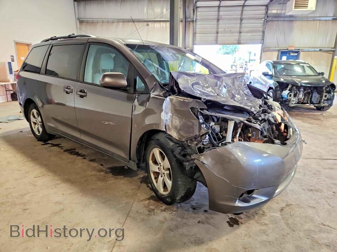 2013 TOYOTA SIENNA - VIN: 5TDKK3DC8DS376568 - Фото 4