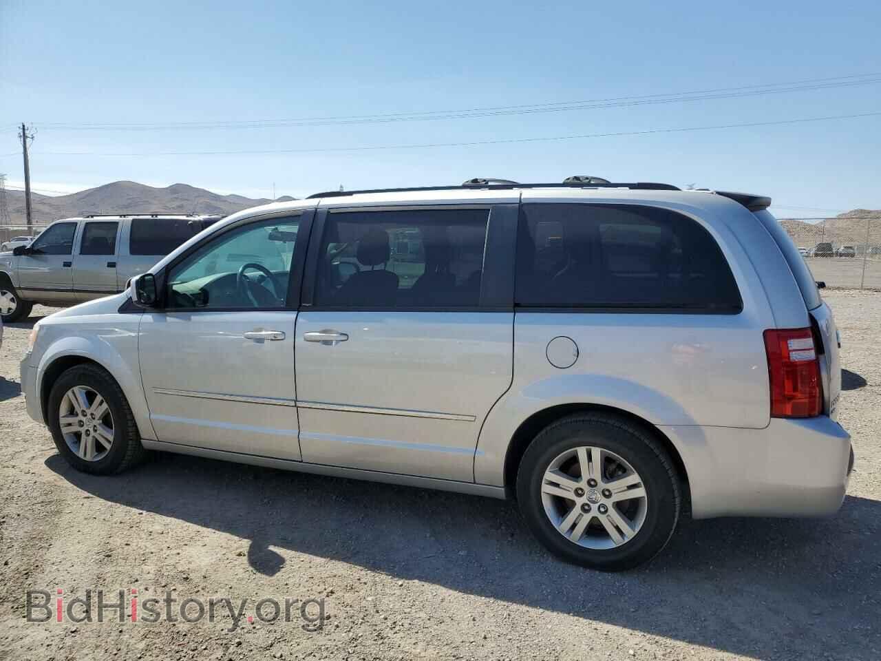 2010 DODGE CARAVAN - VIN: 2D4RN6DX2AR490101 - Photo 2