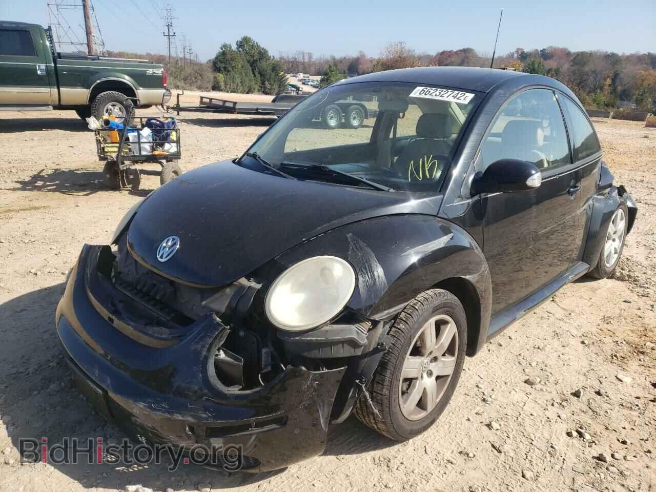 2007 VOLKSWAGEN BEETLE - VIN: 3VWPW31C87M511385 - Фото 2