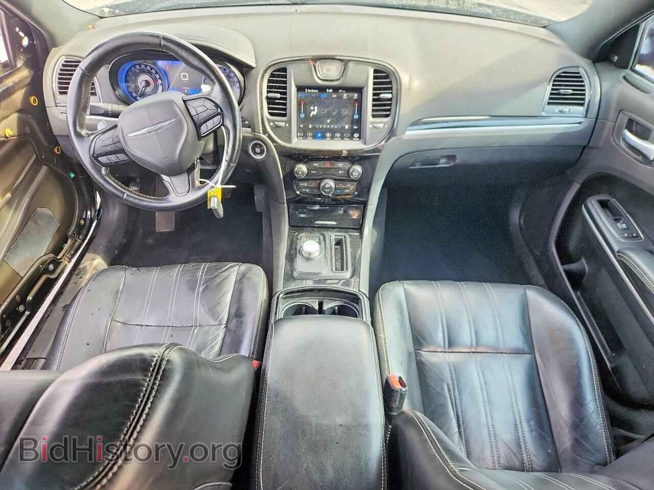 2019 CHRYSLER 300 - VIN: 2C3CCABG5KH628580 - Photo 8